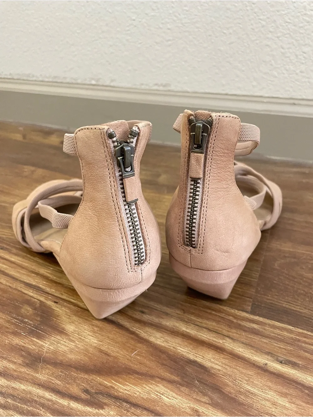 NEW Eileen Fisher Women’s‎ Tan Suede Block Heel Sandals with Ankle Strap Size 9